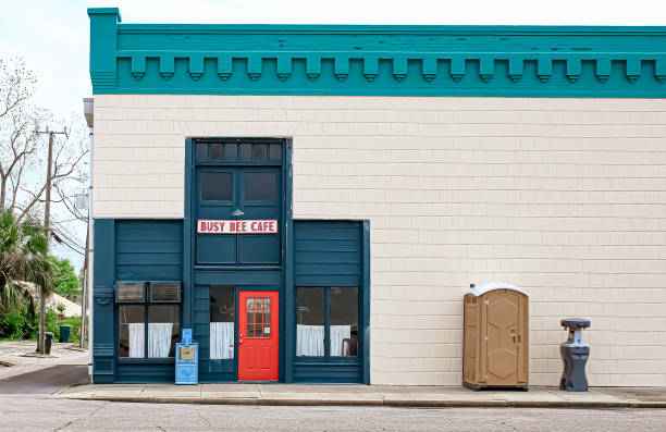 Best Portable restroom trailer rental  in Sixteen Mile Stand, OH